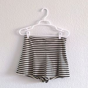 Black and White Free People high waisted Striped shorts